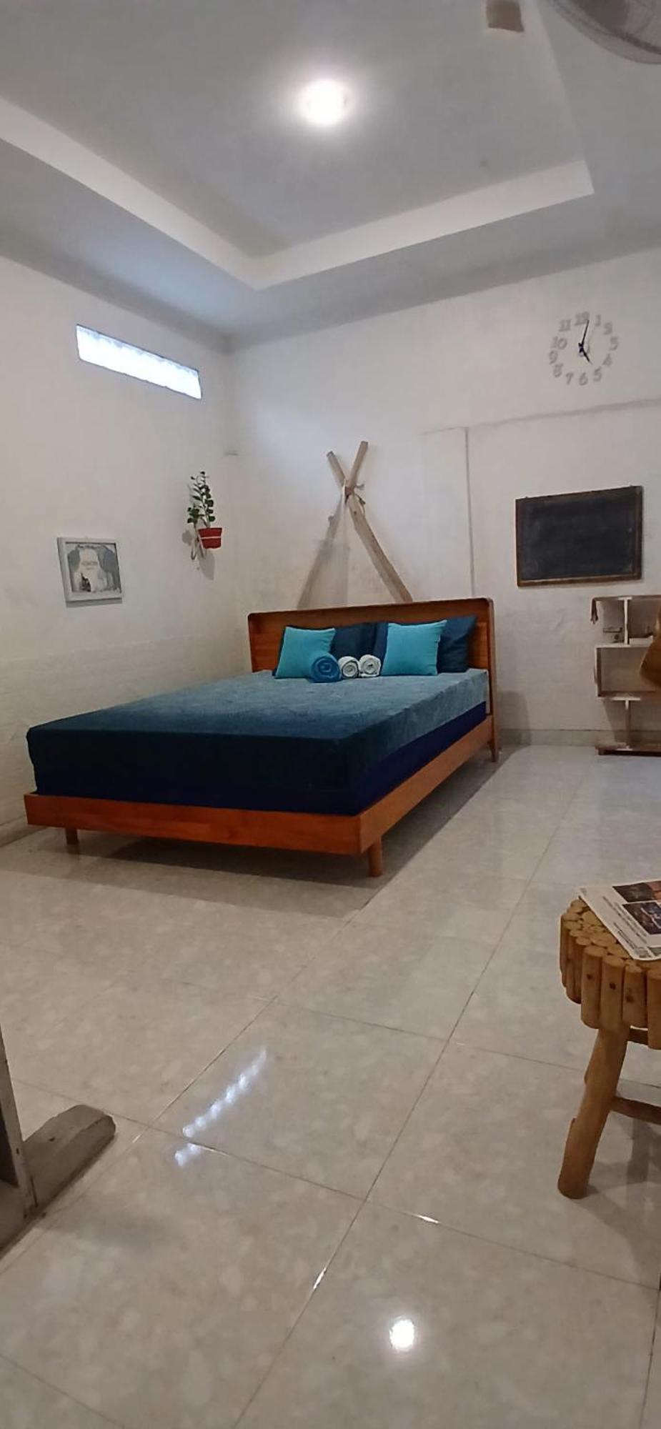 "Nomore" Gallery And Guesthouse Yogyakarta Exterior photo