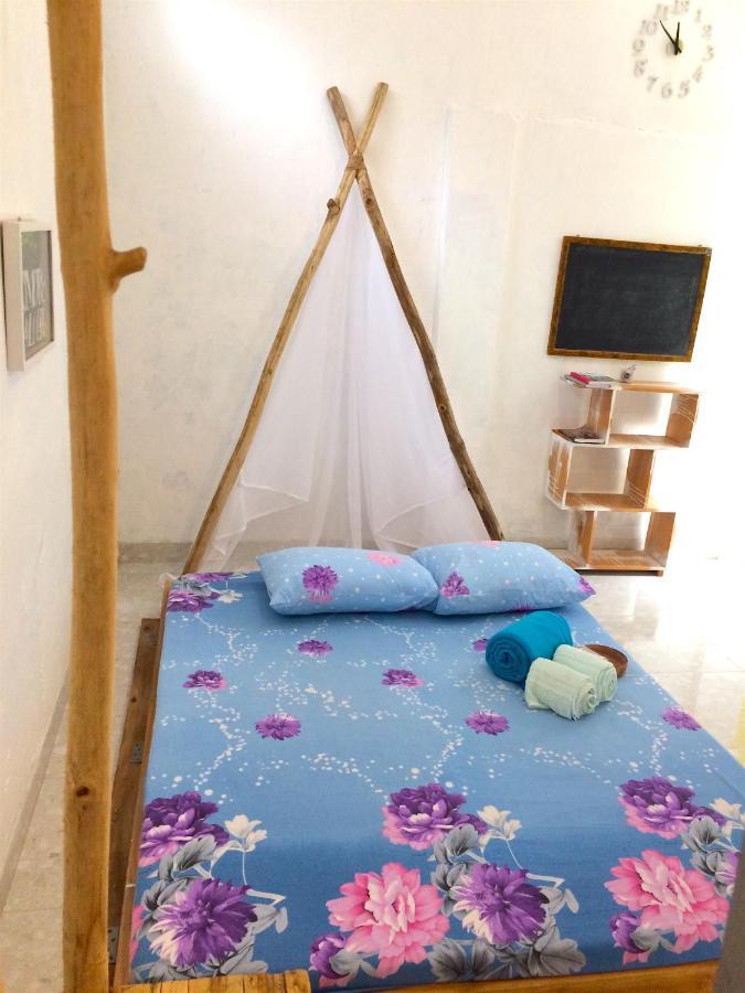 "Nomore" Gallery And Guesthouse Yogyakarta Exterior photo
